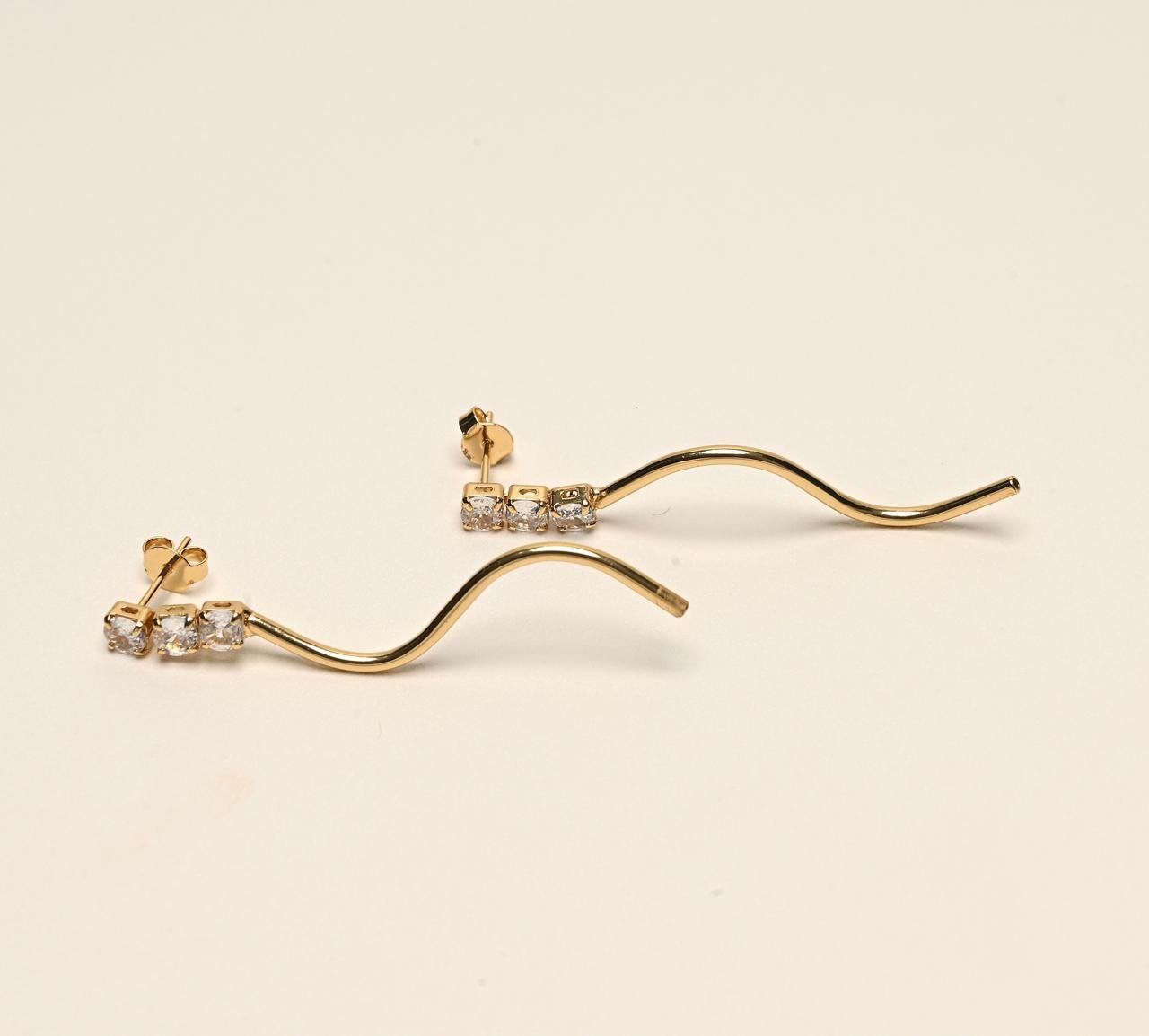 Brinco Ondulado Comprido Zircônia - Ouro 18k